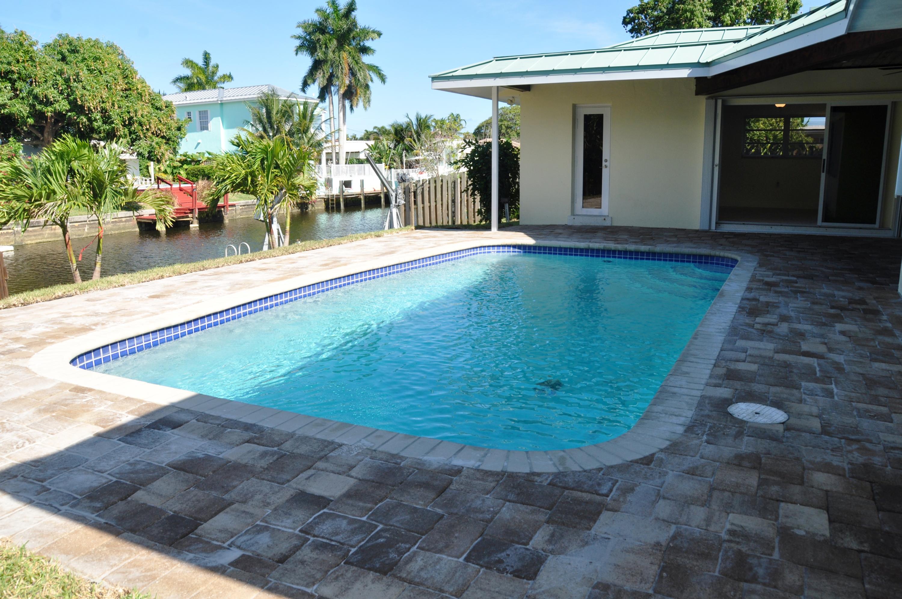 1366 Southwest 5th Avenue Boca Raton, FL 33432 - Photo 20 of 27 19_SJ57XG_still_pool