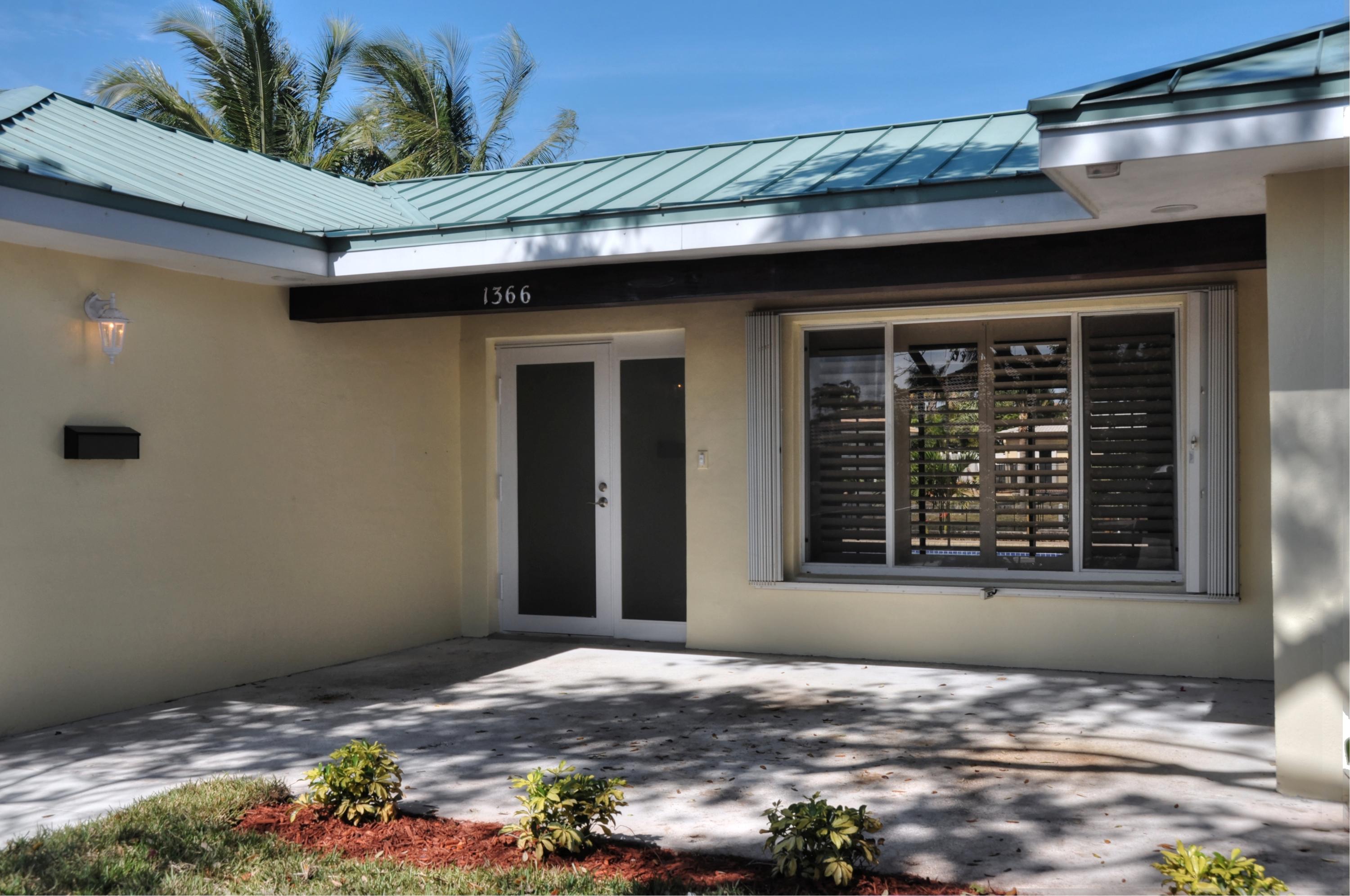 1366 Southwest 5th Avenue Boca Raton, FL 33432 - Photo 3 of 27 2_SJ57XG_still_enwy