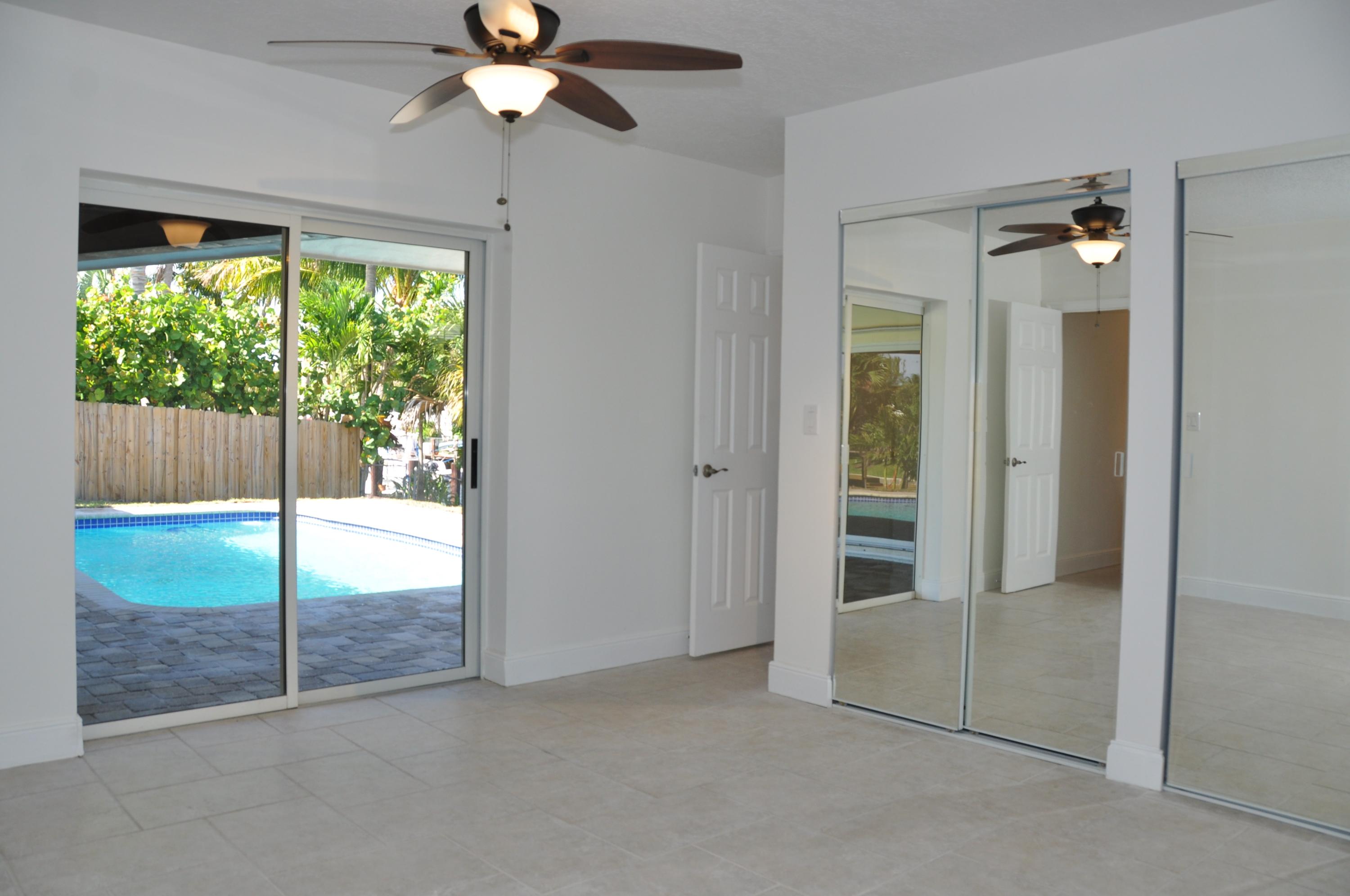 1366 Southwest 5th Avenue Boca Raton, FL 33432 - Photo 6 of 27 5_SJ57XG_still_mbr