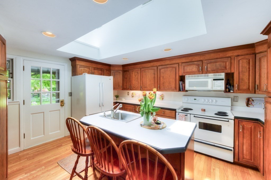 5 Algonquin Road Worcester, MA 01609 - Photo 19 of 42