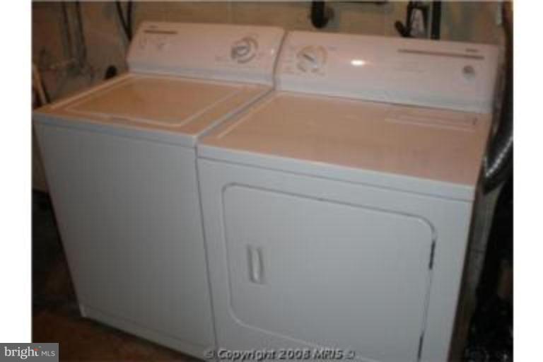 5414 Moultrie Road Springfield, VA 22151 - Photo 18 of 19 Laundry