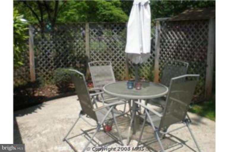 5414 Moultrie Road Springfield, VA 22151 - Photo 4 of 19 Patio