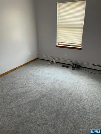 $2,000 | 106 Spring Valley Avenue, Unit 1W, Hackensack, NJ 07601