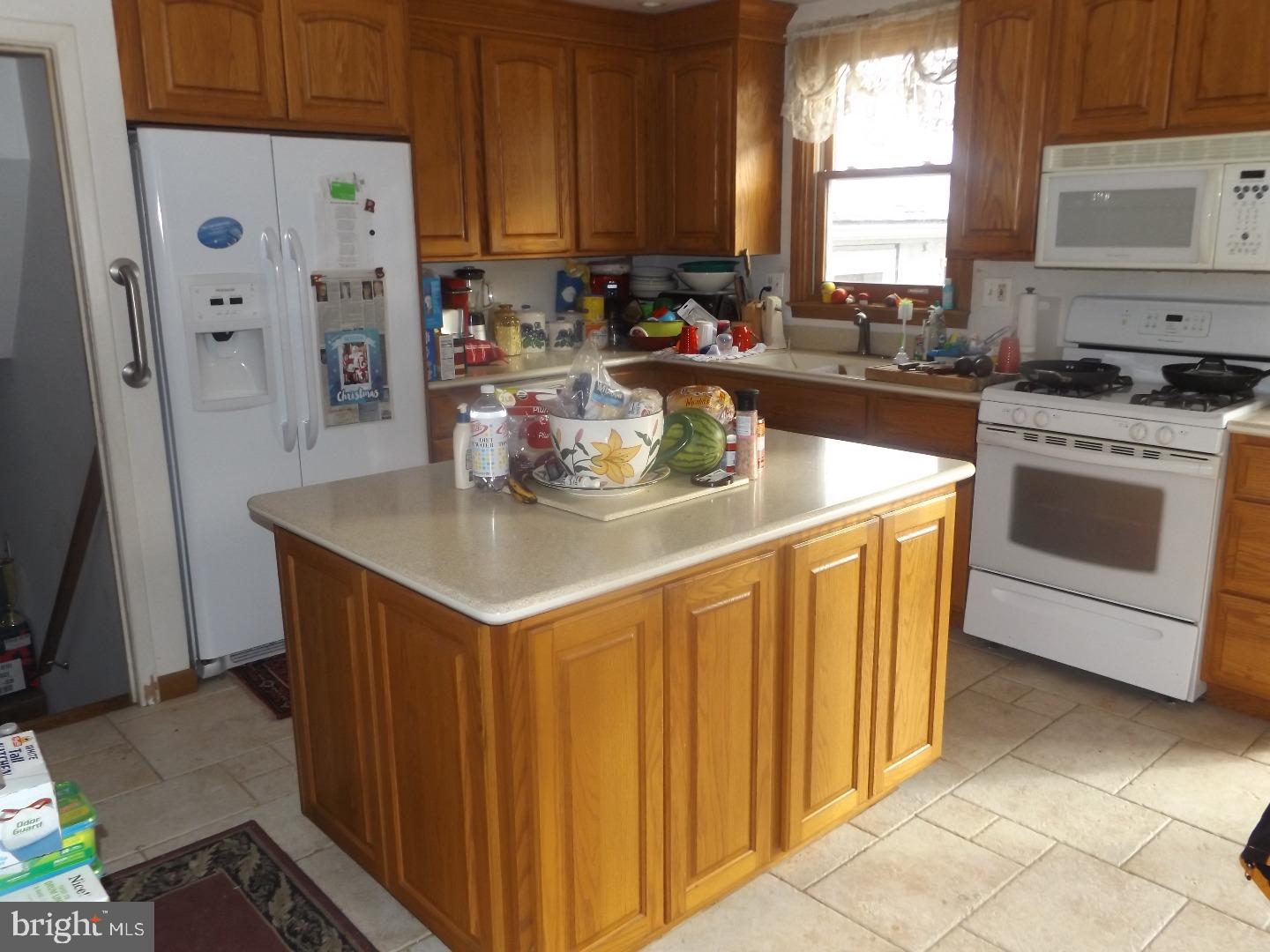 1008 Windsor Road Warminster, PA 18974 - Photo 4 of 13