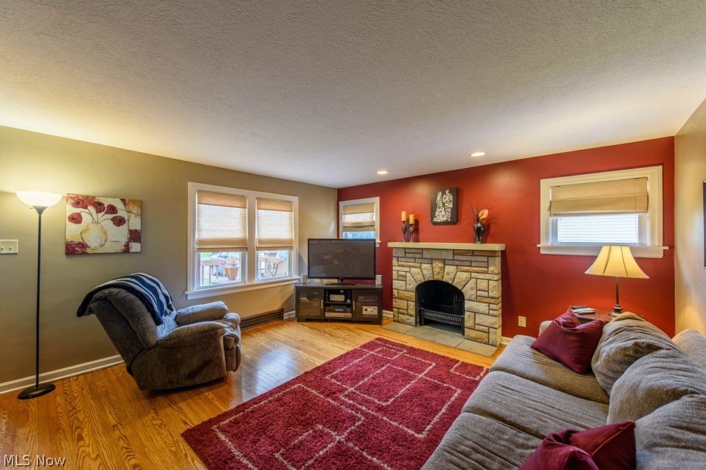 4628 7th Street Northwest Canton, OH 44708 - Photo 2 of 24
