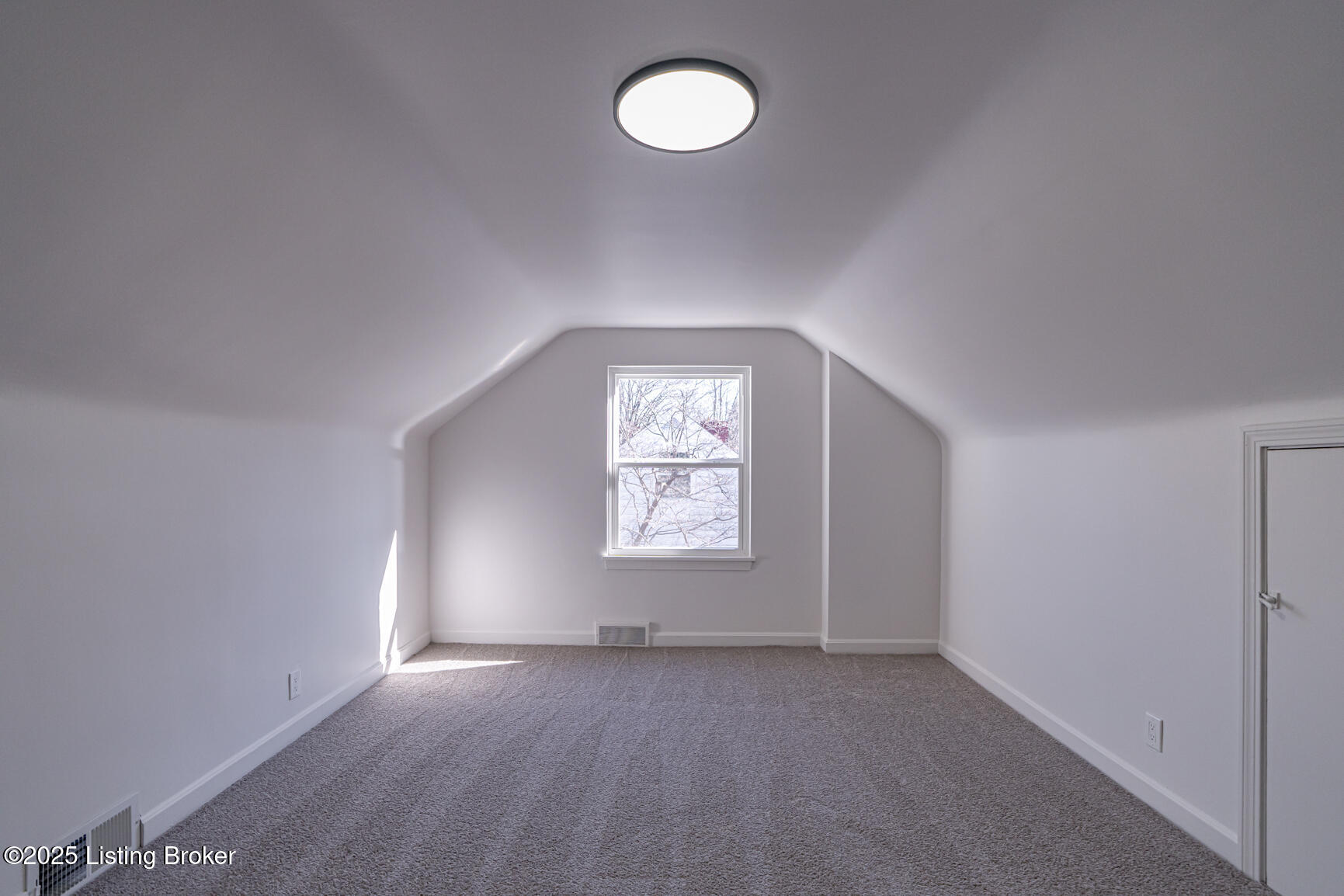 2705 Ralph Avenue Louisville, KY 40216 - Photo 17 of 30 Upstairs