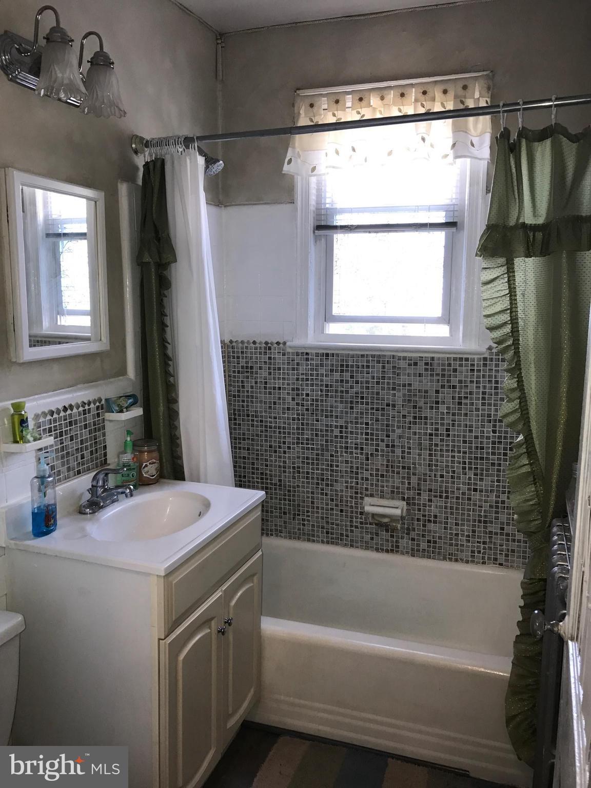 1610 Ridge Place Southeast Washington, DC 20020 - Photo 19 of 30 Bath