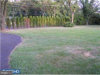 960 York Rd. Warminster, PA 18974 - Photo 8 of 12 Exterior Front