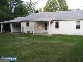 960 York Rd. Warminster, PA 18974 - Photo 9 of 12 Exterior Back