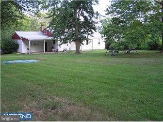 960 York Rd. Warminster, PA 18974 - Photo 10 of 12 Exterior Back