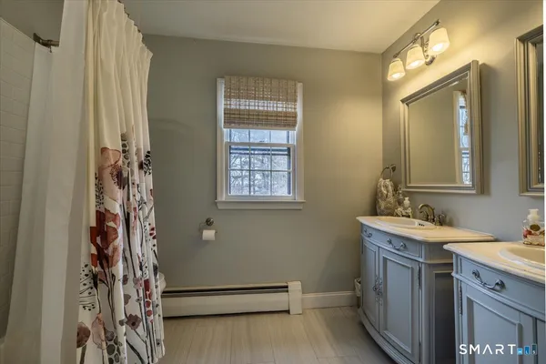 $675,000 | 5 Mt Pleasant Road, Newtown, CT 06470