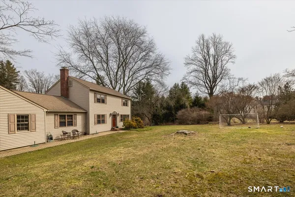 $675,000 | 5 Mt Pleasant Road, Newtown, CT 06470
