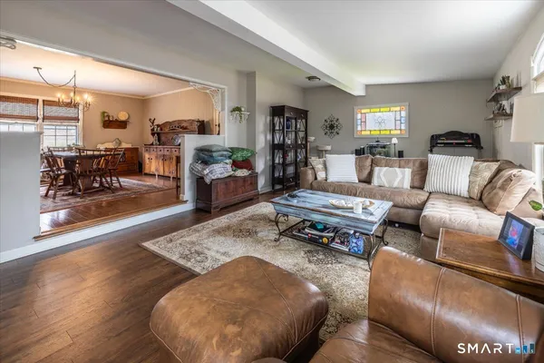 $675,000 | 5 Mt Pleasant Road, Newtown, CT 06470