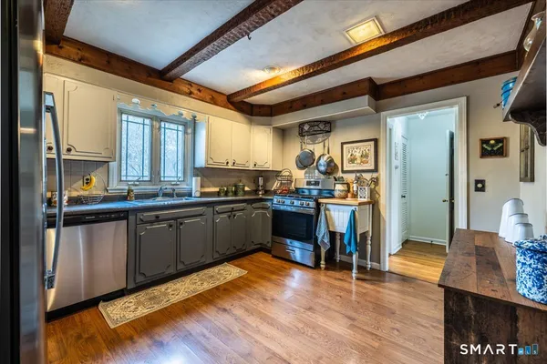 $675,000 | 5 Mt Pleasant Road, Newtown, CT 06470