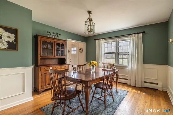 $675,000 | 5 Mt Pleasant Road, Newtown, CT 06470