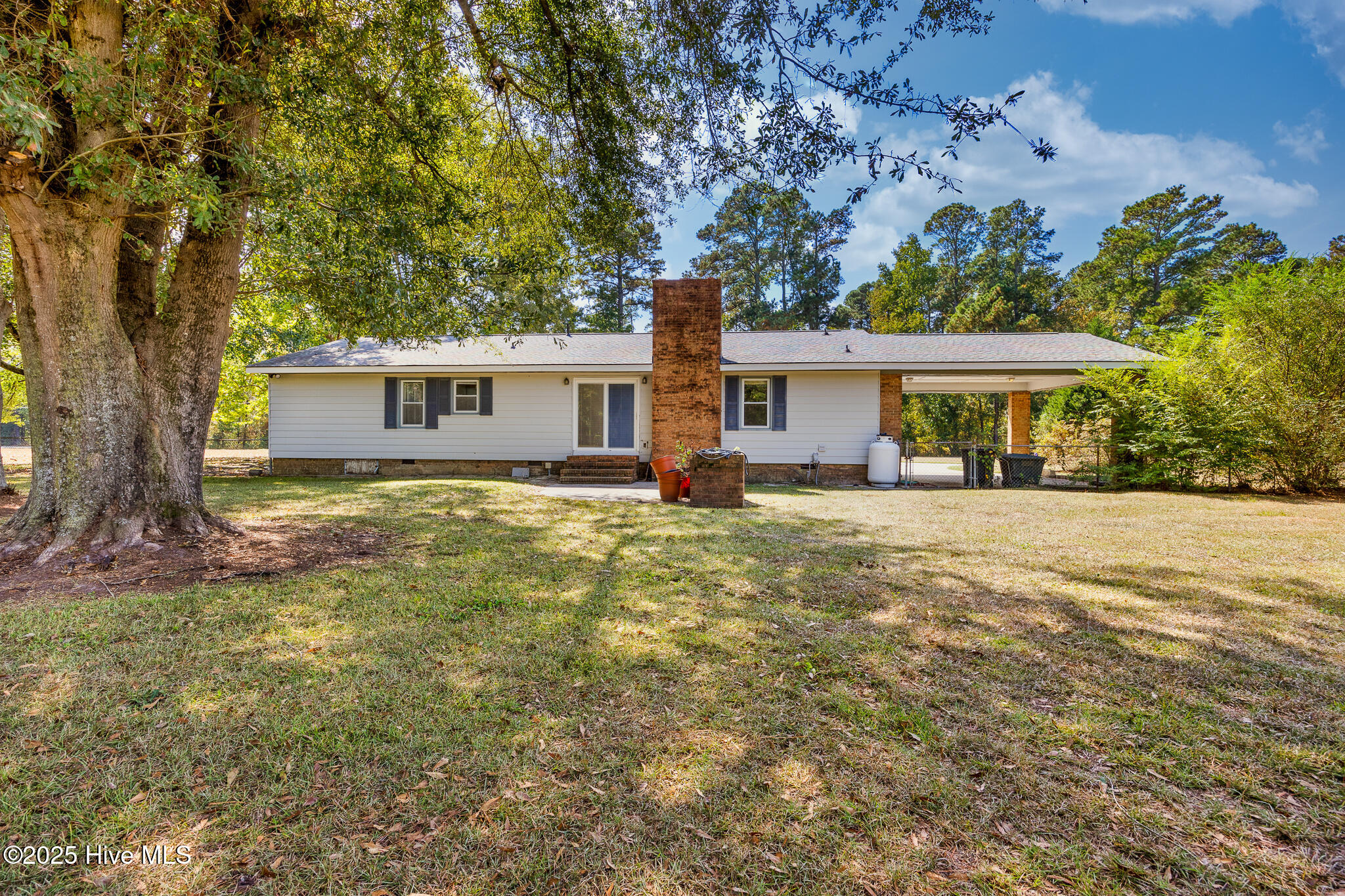 320 Neil Maxwell Road Raeford, NC 28376 - Photo 4 of 24 320 Neil Maxwell-16