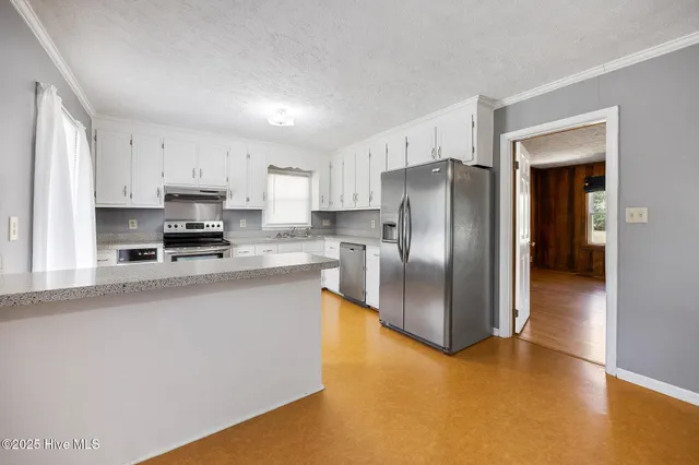 $295,000 | 320 Neil Maxwell Road, Raeford, NC 28376