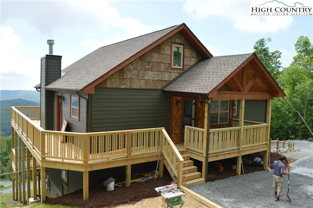 375 Golden Ridge Road Blowing Rock, NC 28605 - Photo 5 of 11 Gallery Image 5
