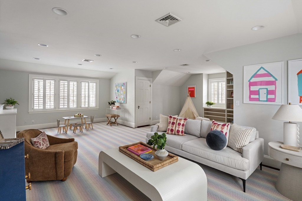 10 Lanark Road Wellesley, MA 02481 - Photo 34 of 40 Gallery Image 34