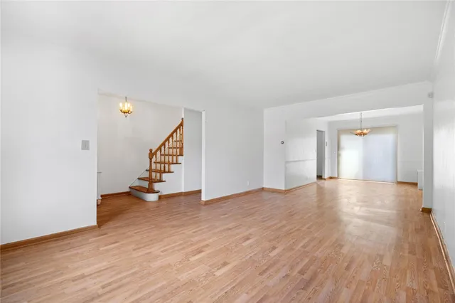 $990,000 | 25-31 Bayside Lane | Murray Hill - Flushing