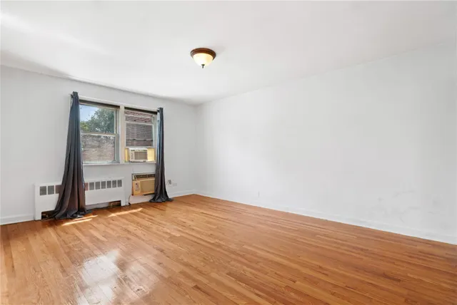 $990,000 | 25-31 Bayside Lane | Murray Hill - Flushing