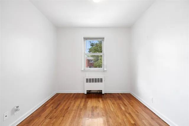 $990,000 | 25-31 Bayside Lane | Murray Hill - Flushing