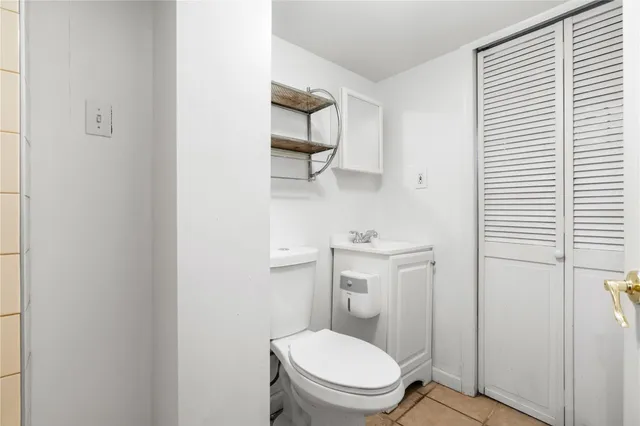 $990,000 | 25-31 Bayside Lane | Murray Hill - Flushing