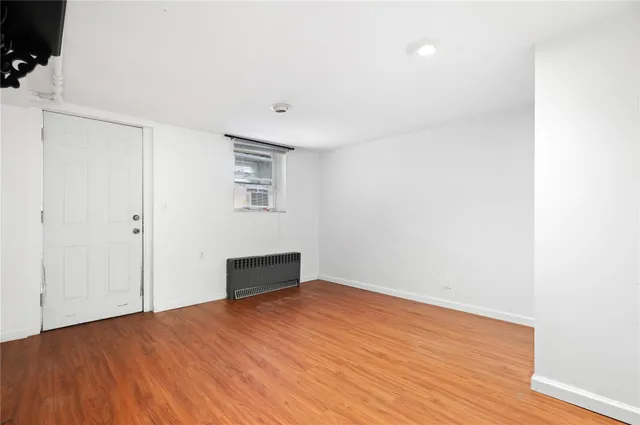 $990,000 | 25-31 Bayside Lane | Murray Hill - Flushing