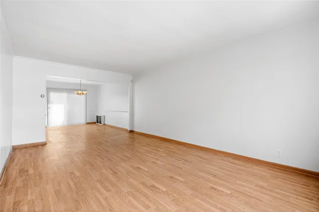 $990,000 | 25-31 Bayside Lane | Murray Hill - Flushing