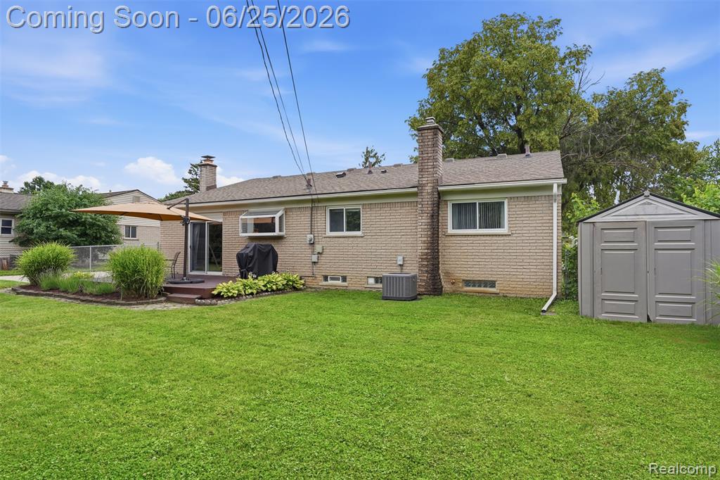 23405 West Lebost Novi, MI 48375 - Photo 24 of 27