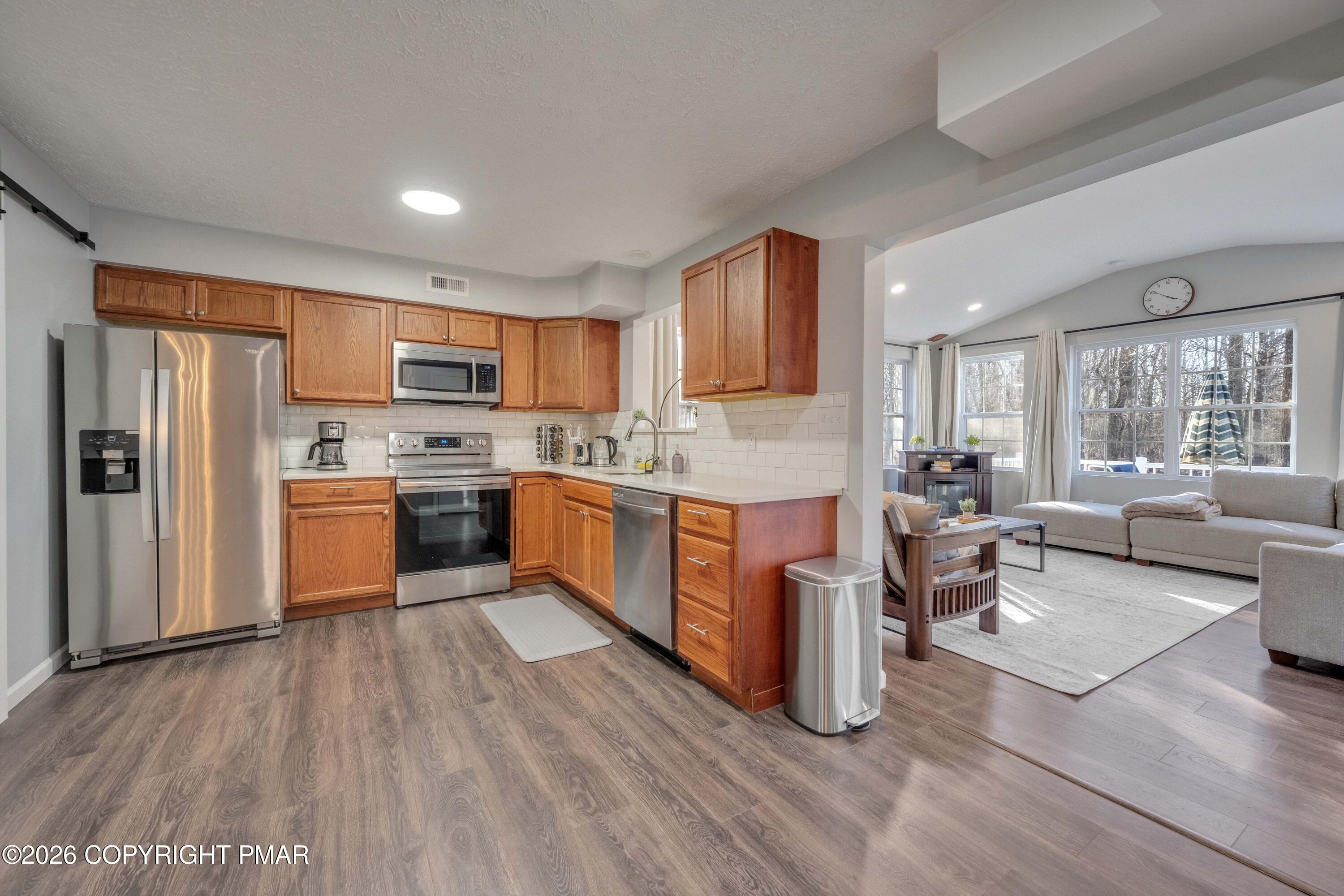 113 Meckesville Road Albrightsville, PA 18210 - Photo 11 of 48 DSC_6498
