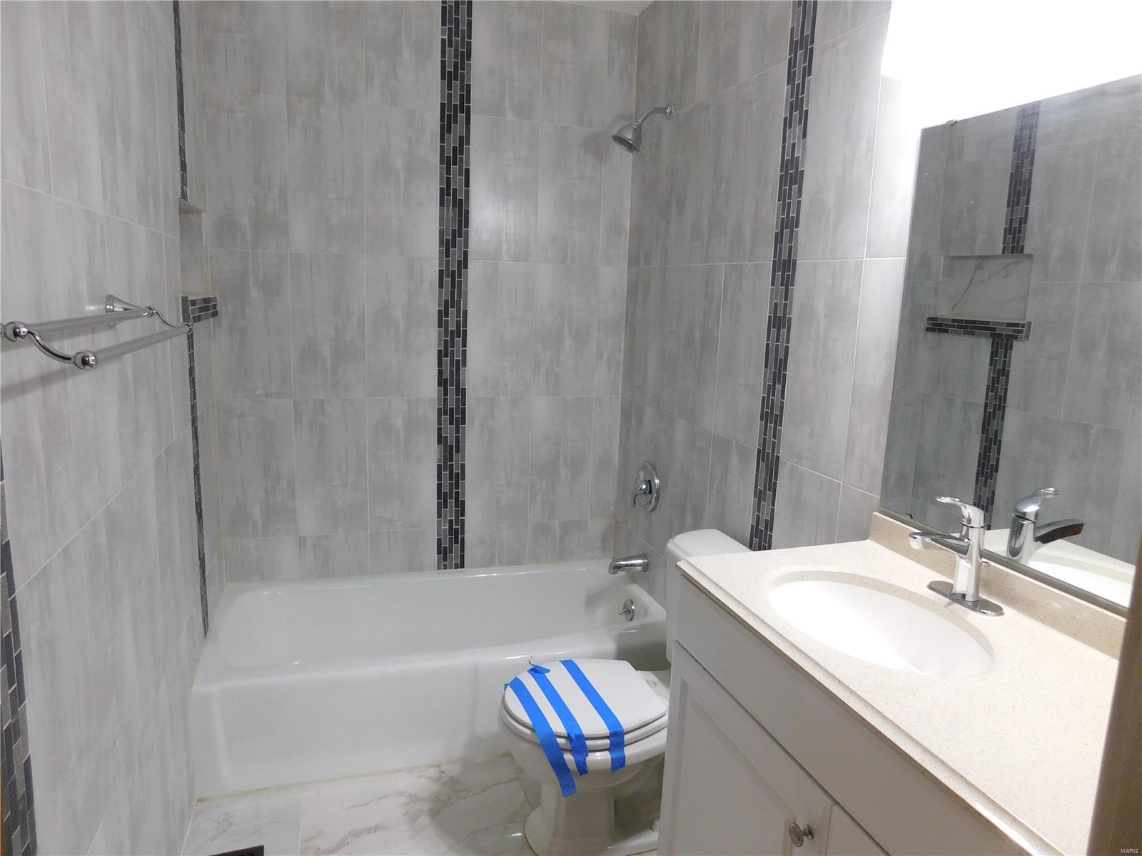 7310 Howdershell Road Hazelwood, MO 63042 - Photo 21 of 46 Gallery Image 21