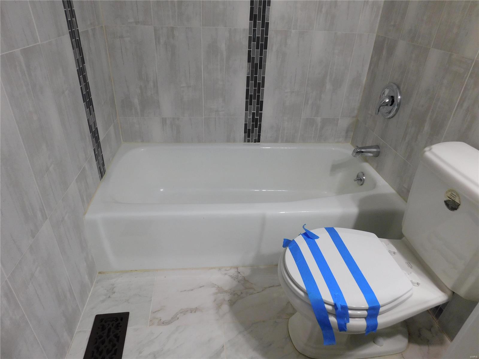 7310 Howdershell Road Hazelwood, MO 63042 - Photo 22 of 46 Gallery Image 22
