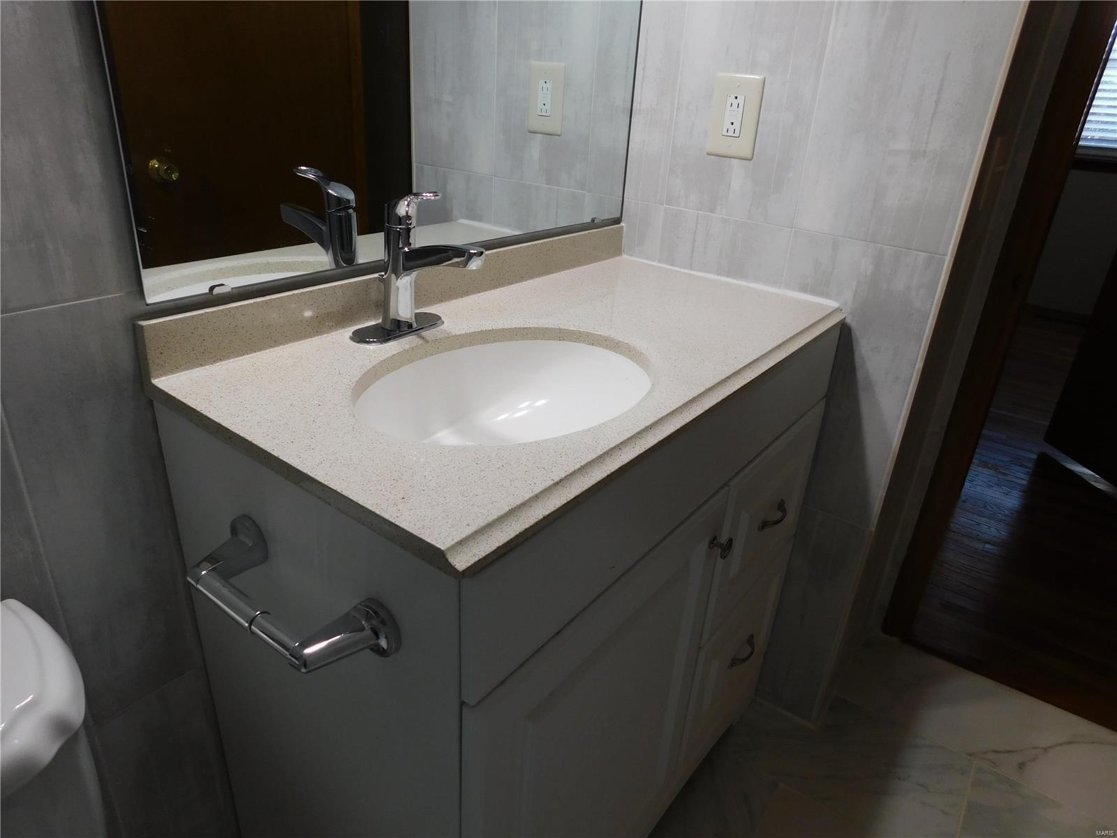 7310 Howdershell Road Hazelwood, MO 63042 - Photo 24 of 46 Gallery Image 24