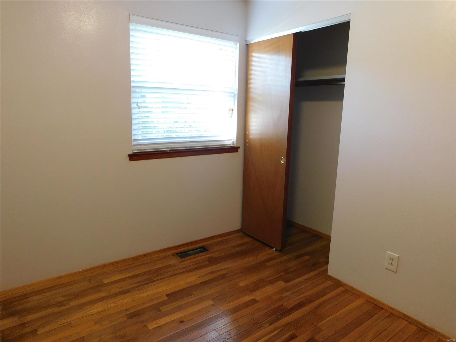 7310 Howdershell Road Hazelwood, MO 63042 - Photo 25 of 46 Gallery Image 25