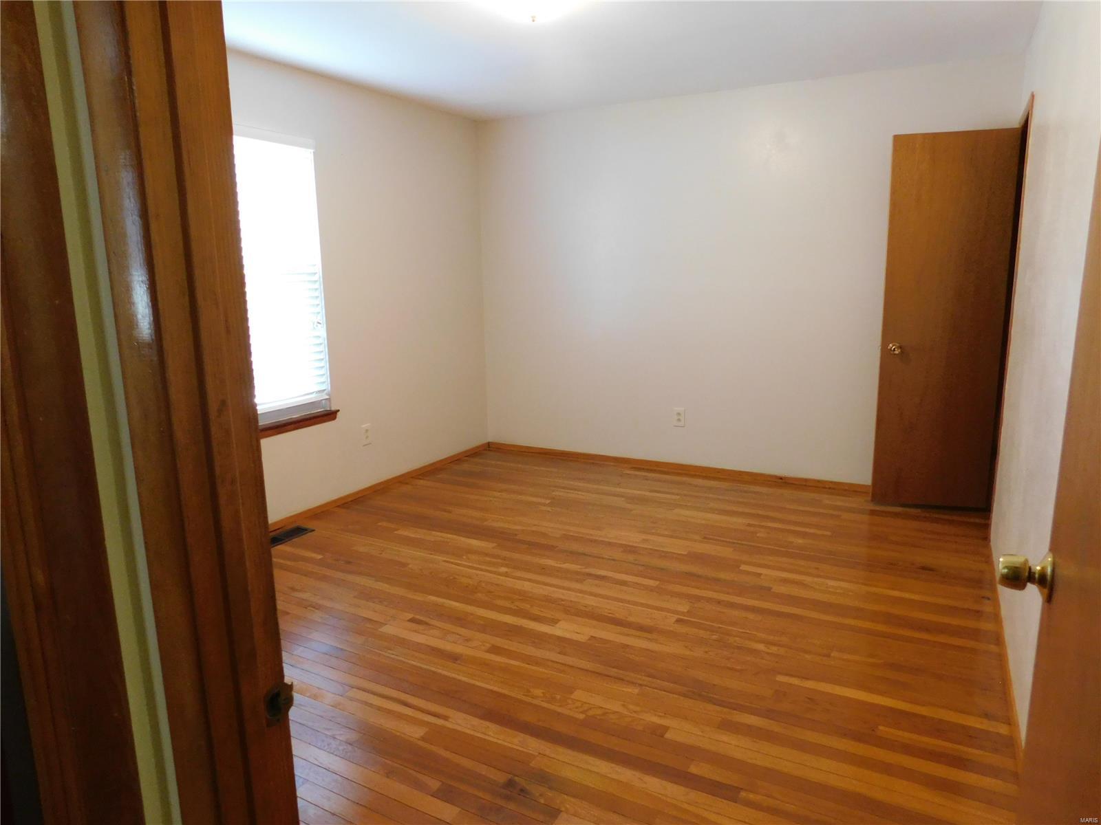 7310 Howdershell Road Hazelwood, MO 63042 - Photo 26 of 46 Gallery Image 26