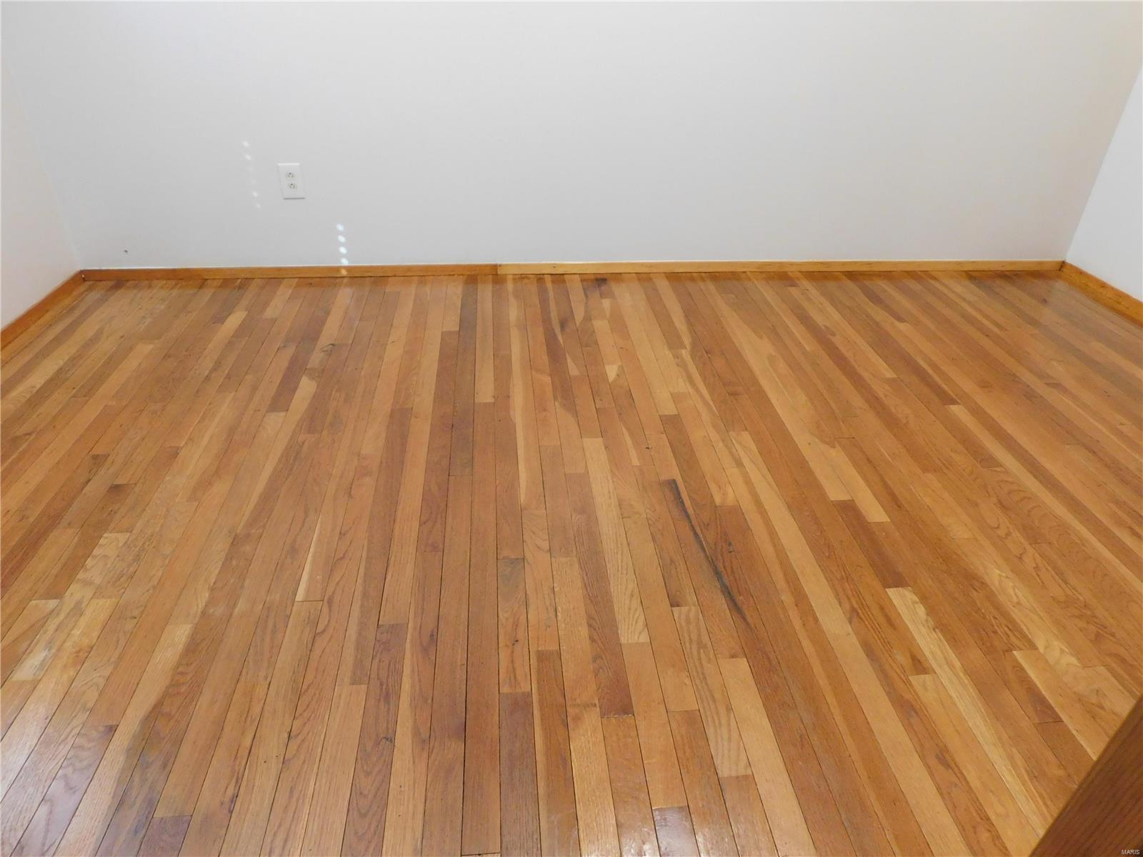 7310 Howdershell Road Hazelwood, MO 63042 - Photo 31 of 46 Gallery Image 31