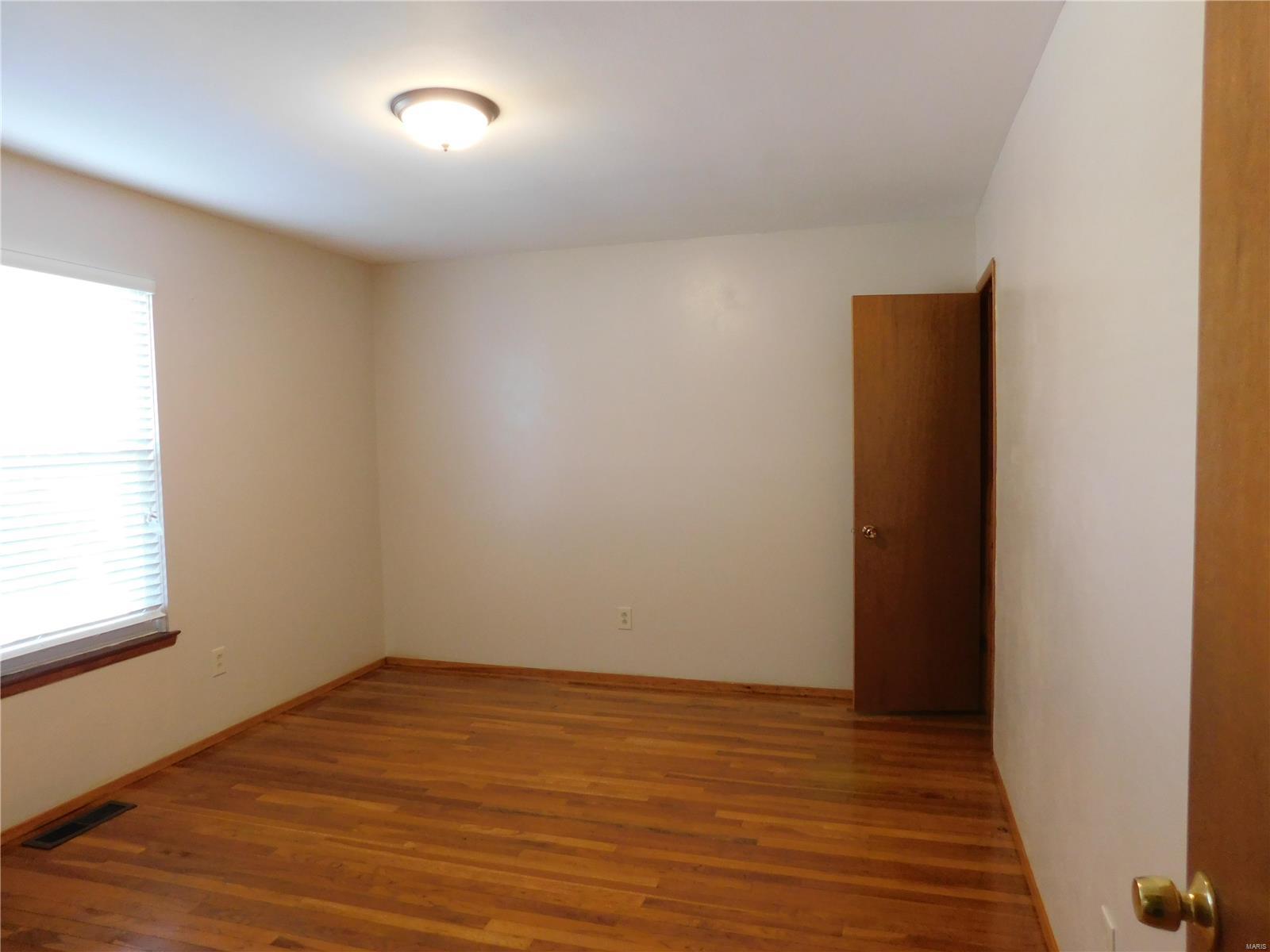 7310 Howdershell Road Hazelwood, MO 63042 - Photo 32 of 46 Gallery Image 32