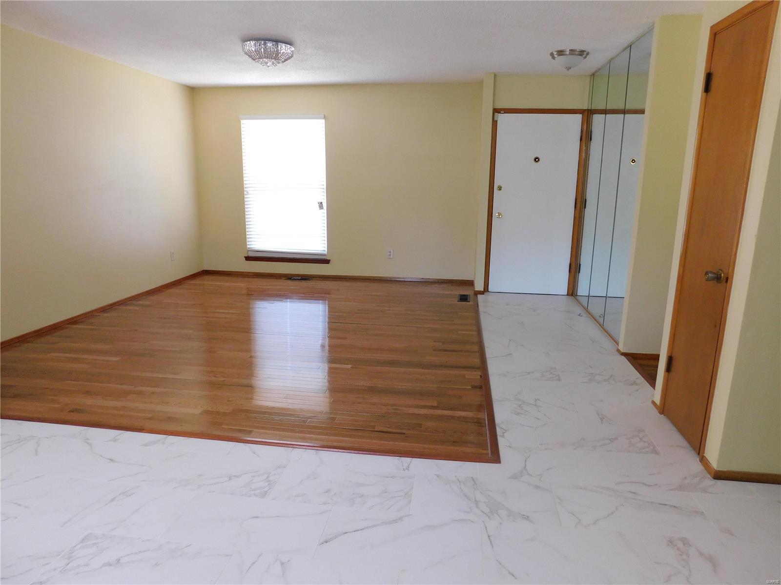 7310 Howdershell Road Hazelwood, MO 63042 - Photo 7 of 46 Gallery Image 7