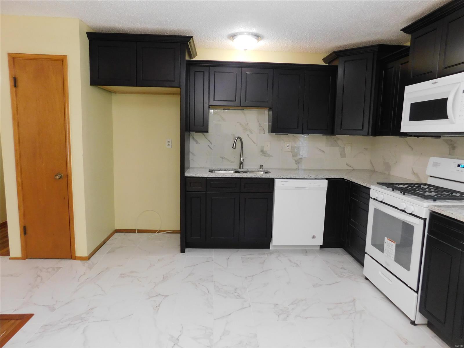 7310 Howdershell Road Hazelwood, MO 63042 - Photo 10 of 46 Gallery Image 10