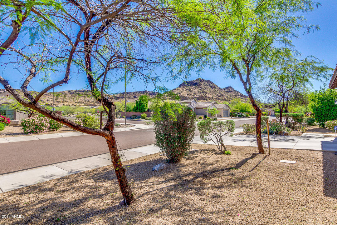 9121 West Plum Road Peoria, AZ 85383 - Photo 4 of 69 a view of outdoor space with seating