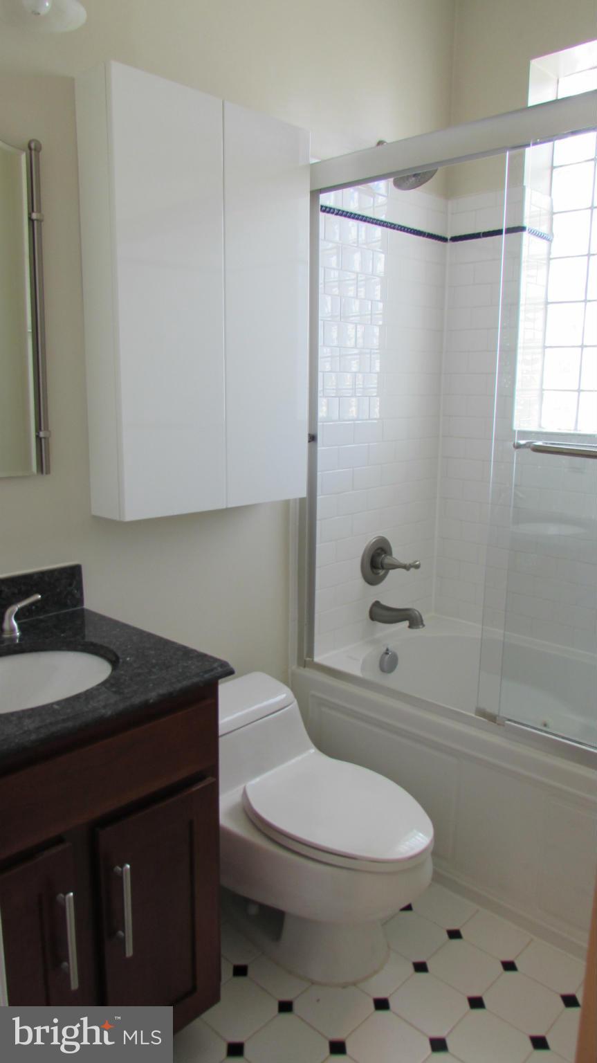 410 15th Street Northeast, Unit 21 Washington, DC 20002 - Photo 9 of 12 Bath