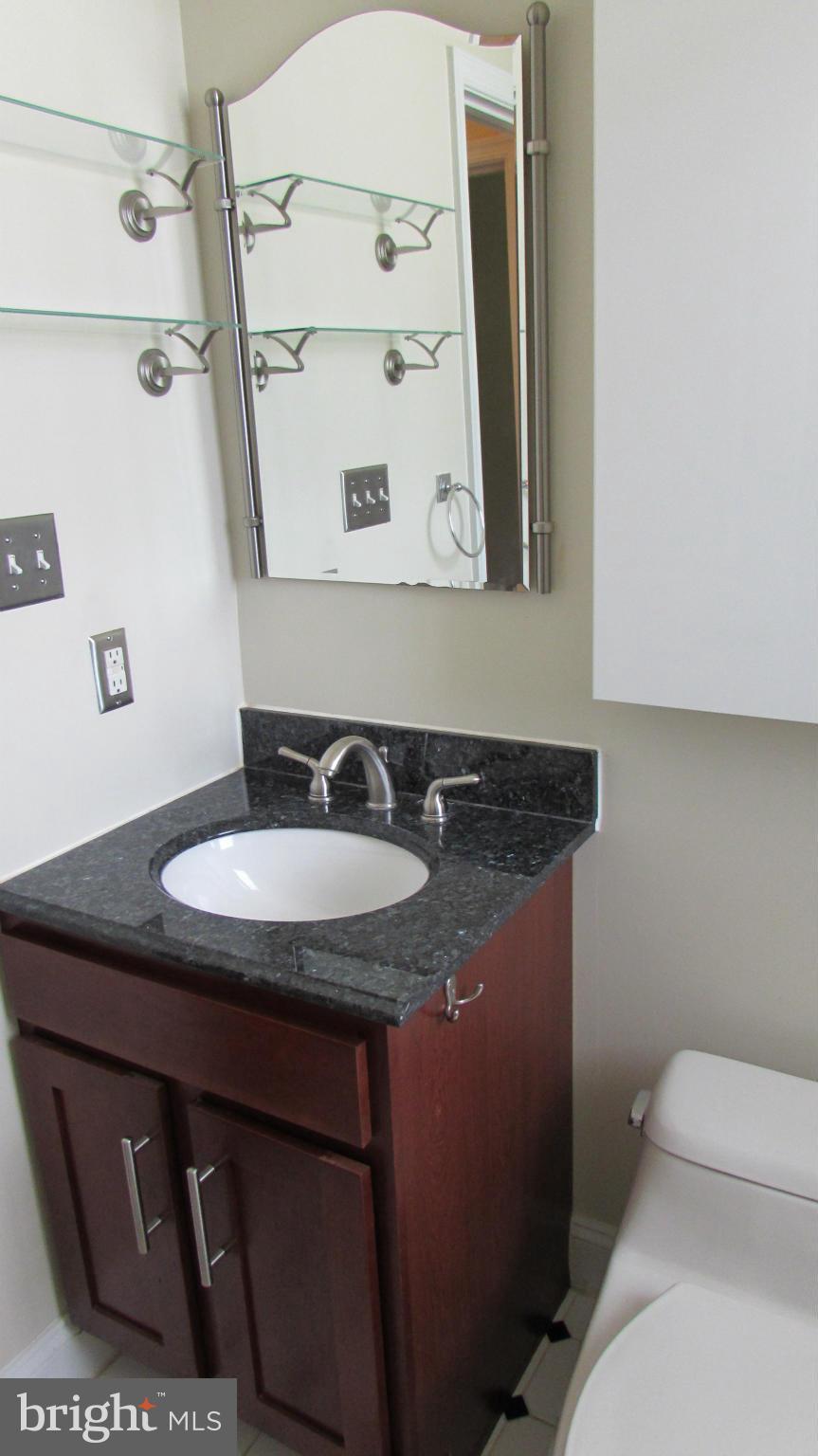 410 15th Street Northeast, Unit 21 Washington, DC 20002 - Photo 10 of 12 Bath