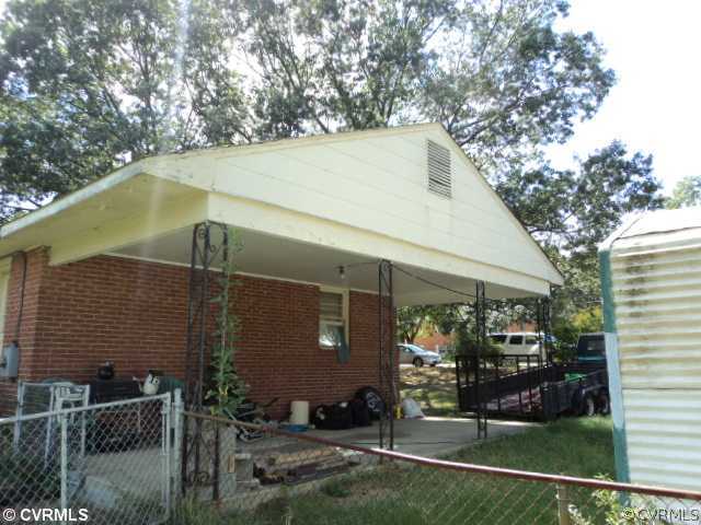 9601 Proctors Road Richmond, VA 23237 - Photo 2 of 6 Exterior Back
