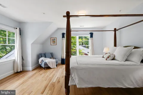 $2,195,000 | 7032 Wilson Lane, Bethesda, MD 20817