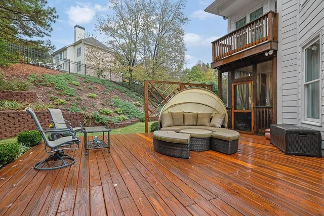 $950,000 | 5283 Whitehaven Park Lane Southeast, Smyrna, GA 30126