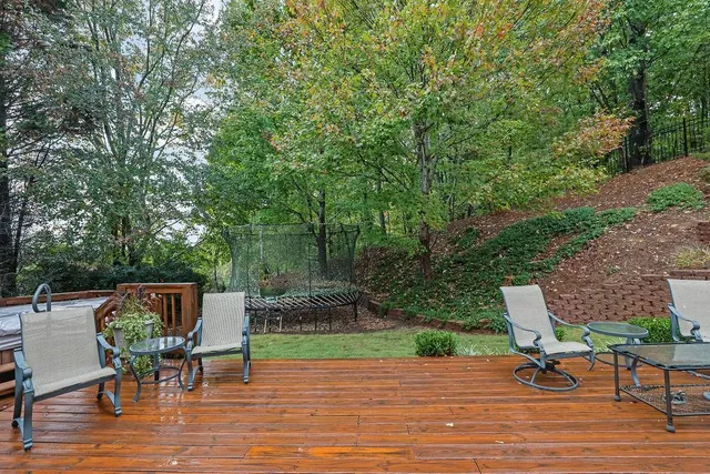 $950,000 | 5283 Whitehaven Park Lane Southeast, Smyrna, GA 30126