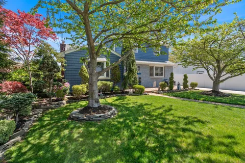 $1,100,000 | 197 Doris Avenue, Franklin Square, NY 11010