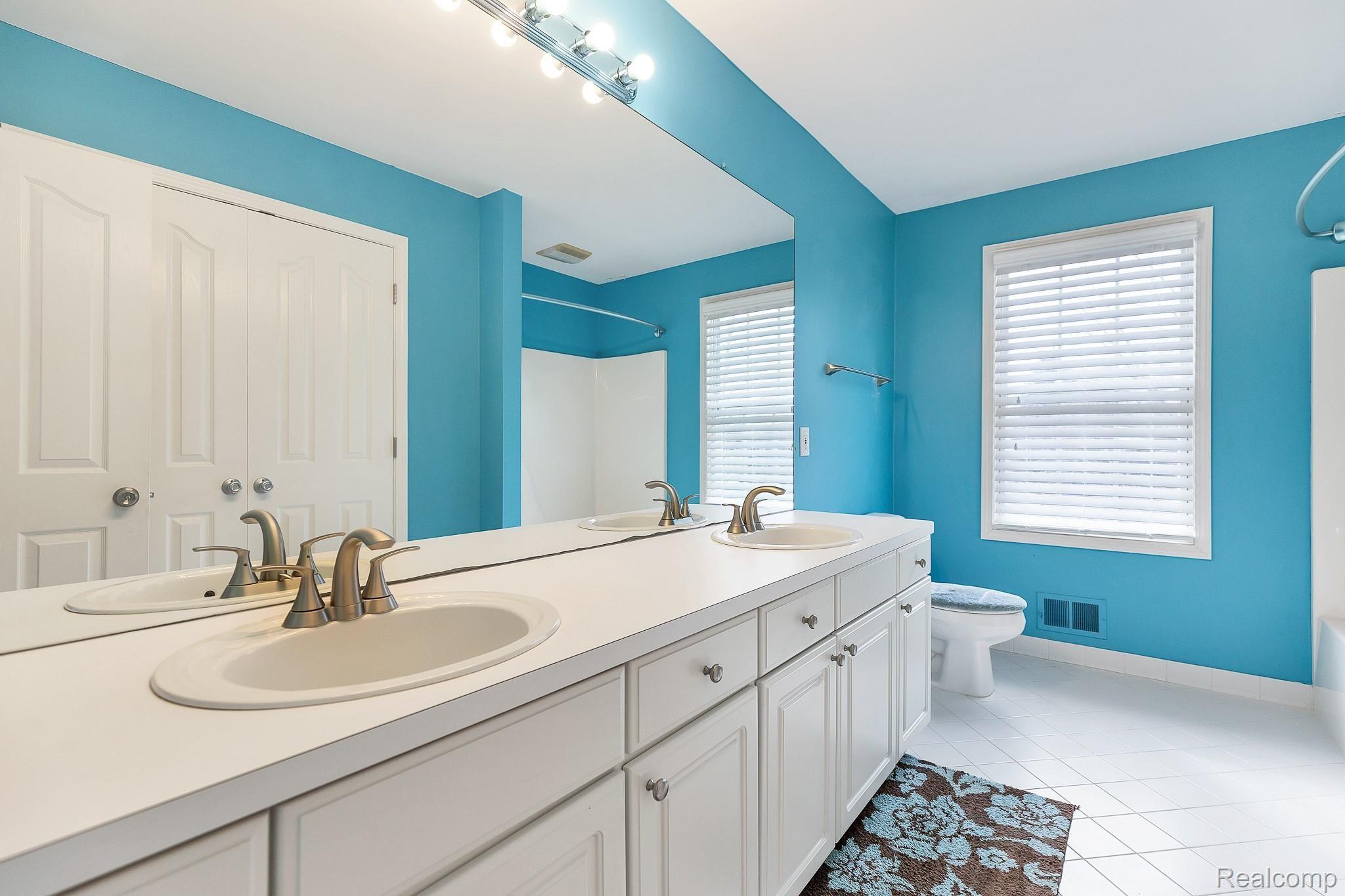 653 Wyngate Drive Rochester, MI 48307 - Photo 25 of 48 33.jpg