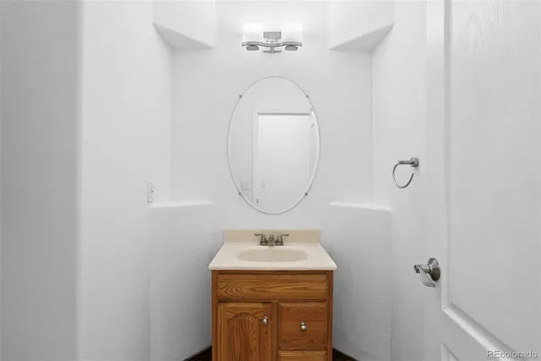 $689,000 | 8026 South Yukon Way, Littleton, CO 80128